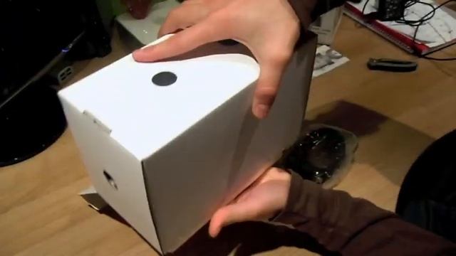 Yeti Microphone Unboxing/Review смотреть онлайн