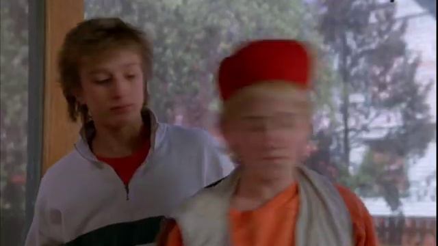 Honey, I Shrunk The Kids (1989)- The machine turns on смотреть онлайн