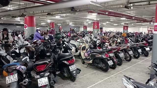 🛵 Где парковать мотобайк во Вьетнаме смотреть онлайн
