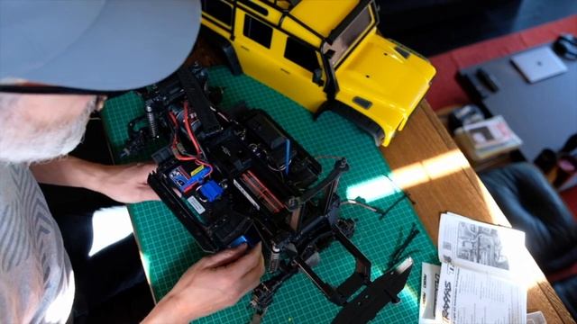 On Installe Le Kit LED Sur Le TRX4 Defender De Chez Traxxas