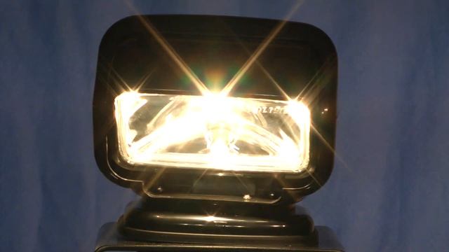 Golight Stryker Series - Black - 100 Watt Halogen - Remote Control Spotlights - 850' Spot Beam смотреть онлайн