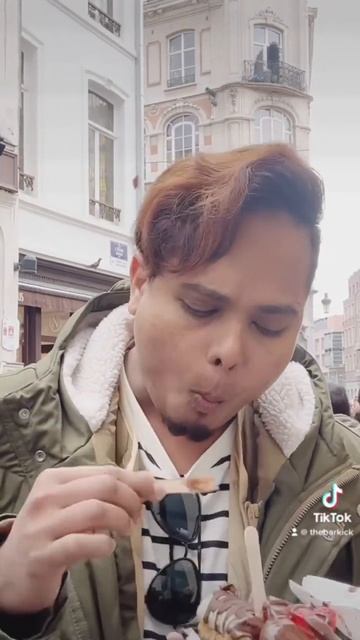 Best Belgian waffles | Belgium 🇧🇪 смотреть онлайн