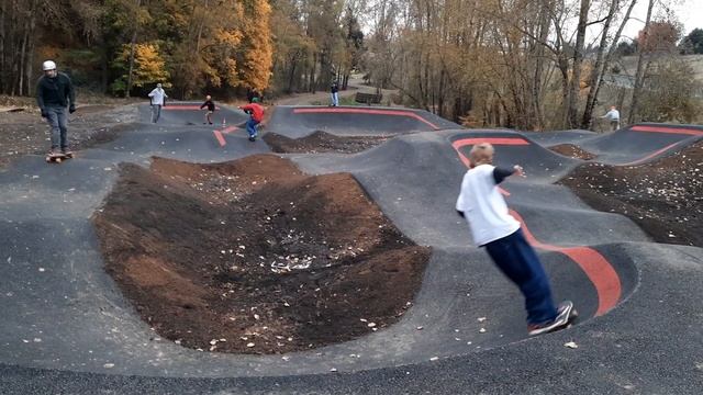 Gateway Green pumptrack смотреть онлайн