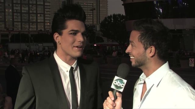 Adam Lambert - 2009 Red Carpet Interview (American Music Awards) смотреть онлайн