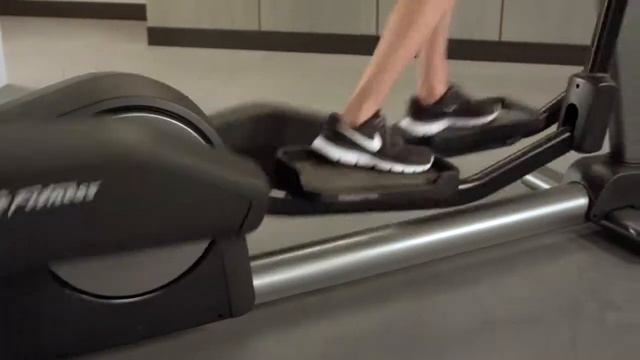 Life Fitness Integrity Cross Trainer смотреть онлайн
