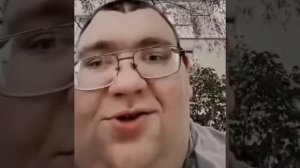 булочка с сосискою, чай бутерброд и пряники дочальные и всё, но разные эффекты