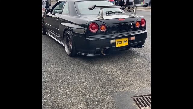 R34 GTR anti lag and launch смотреть онлайн