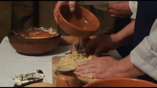 Ravioli alla zucca | SAPOR DI MEDIOEVO - Regia Medievalis (Projekt Lazarus Sicilia) смотреть онлайн