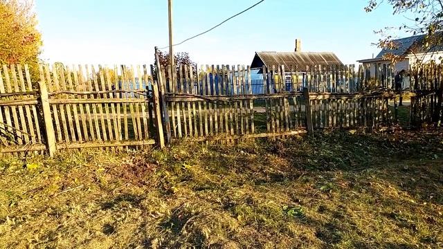 ВЛОГ:  УБИРАЕМ ДВОР/  ДОКАПЫВАЕМ КАРТОШКУ /ЖИЗНЬ С НУЛЯ
