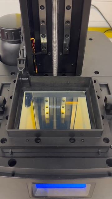 3Д-принтер для коронок XYZ Nobel SuperFine #harzlabs #3дпечать #3dprinting #dental #xyz #nobel смотреть онлайн