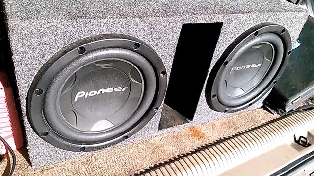 2 pioneer 12 inch subwoofers on 200 watts rms. I do not own the rights to this music. смотреть онлайн