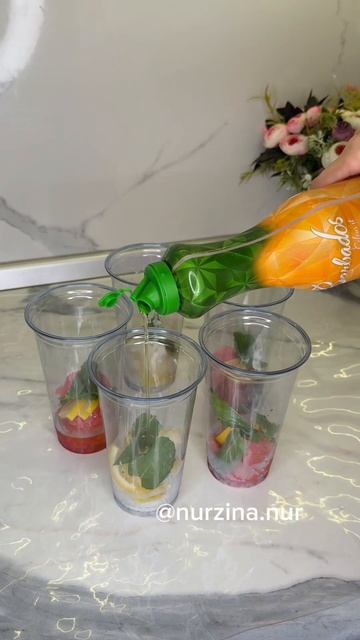 Мохито из арбуза и дыней😍 Қарбыз бен қауыннан МОХИТО рецепт. #лимонад #мохито #натуральныйсок смотреть онлайн