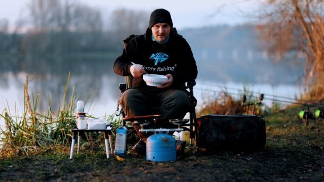 Palačinky - Vaření na rybách #3 - Petr Provazník смотреть онлайн