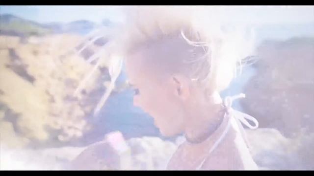 Sofi Tukker Ft Nervo, The Knocks, and Alisa Ueno - Best Friend (Clean Music Video) смотреть онлайн