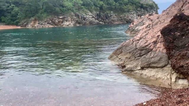 Утром море красивейшее и чистейшее после дождя на Королична плажа 14.05.2024 смотреть онлайн