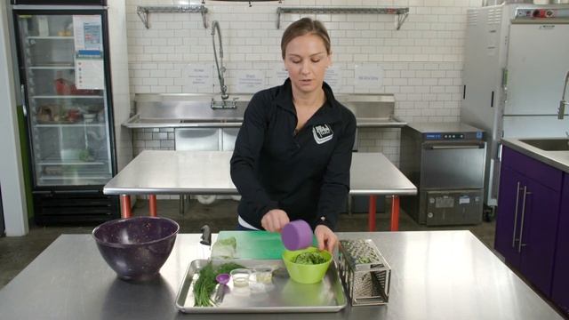 Mediterranean Hummus Bowl w/ Tzatziki смотреть онлайн