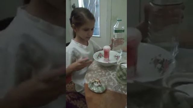 Эксперимент с содой и уксусом смотреть онлайн
