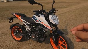 KTM Duke 125 2023 Better than New MT15??