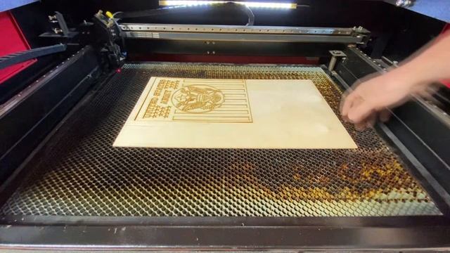 United States Army Plaque with Flag made with the 60 watt CO2 laser смотреть онлайн