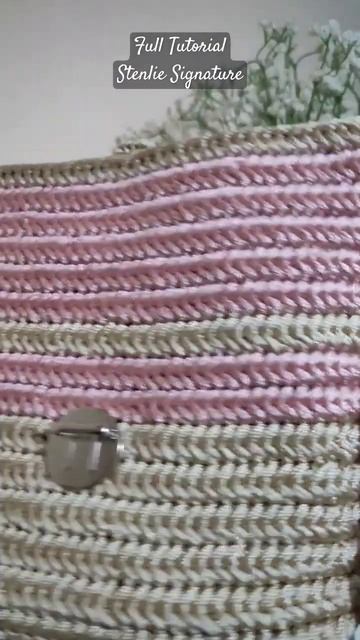 Crochet Bag tutorial https://youtu.be/5eNOz75Dfkc #dompet #crochetbag #tas #tutorialmerajut смотреть онлайн