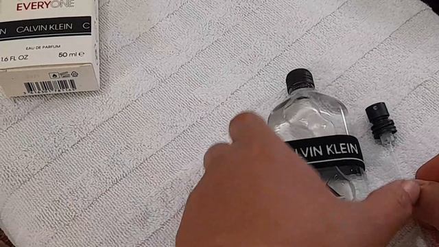 Calvin Klein EVERYONE | Unboxing | EU de Perfum смотреть онлайн