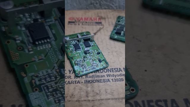 Yamaha ABS DIY? code 42. speed sensor смотреть онлайн