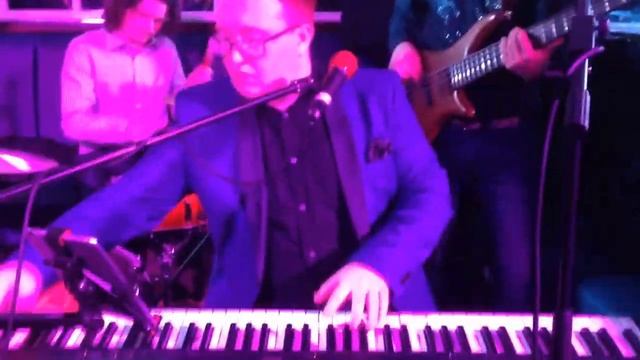 Tom Seals Nick Bayes and band Smashing Nantwich Festival 19 th April 2014 смотреть онлайн