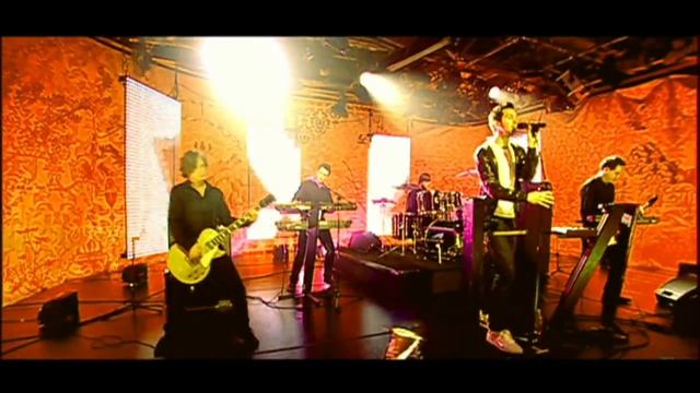 Calvin Harris - You Used To Hold Me (4Music Performance) смотреть онлайн