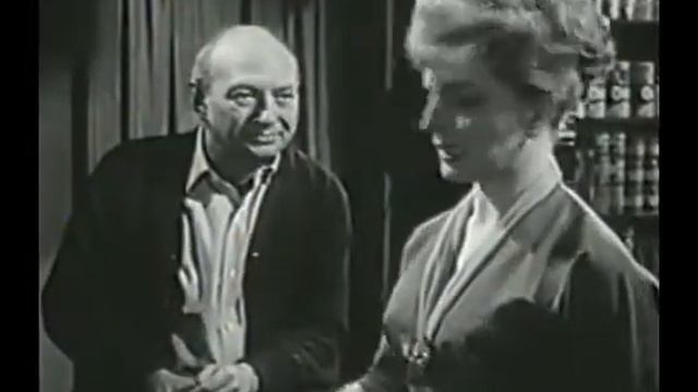 Mike Hammer 2x08 - Jury of One смотреть онлайн