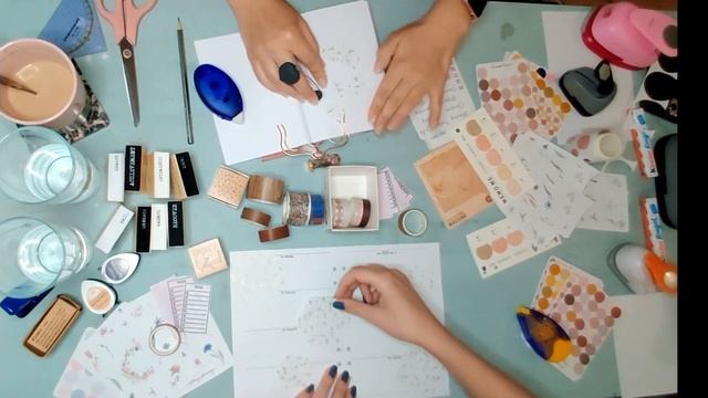 CLARIY & RIA dekorieren mit den selben MATERIALIEN aus RIAS SAMMLUNG in verschiedenen PLANERN TEIL смотреть онлайн