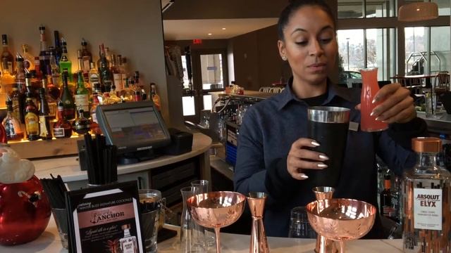 "The Copper Anchor" Winter Bliss Signature Cocktail (2016/17) смотреть онлайн