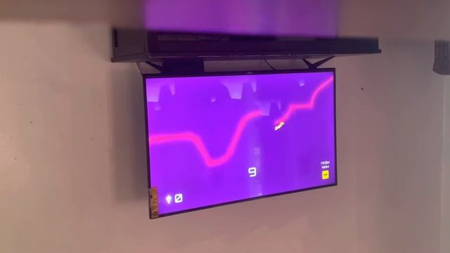 Playing Neon rider on my Smart Tv! смотреть онлайн