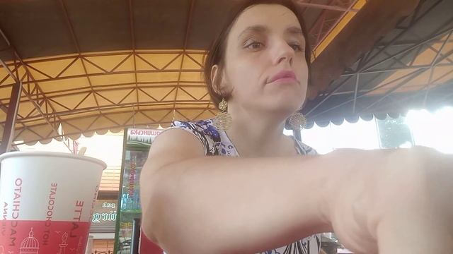 Поездка в новое кафе! День прошёл классно! Кофе с молоком, мороженное и пирожок! Лето 2021 смотреть онлайн