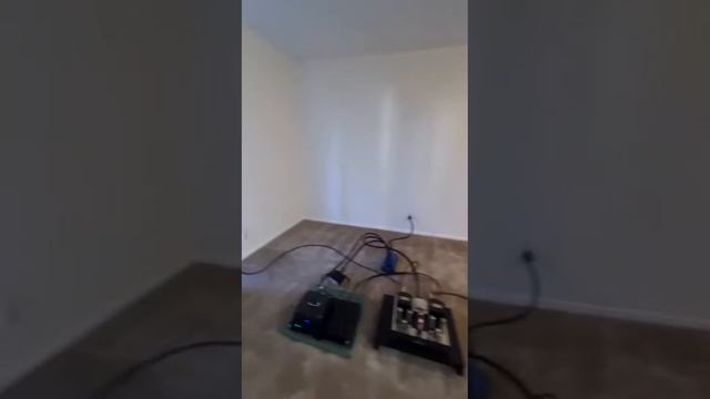 Nightingale Audio cables, Cary SLA-70B Signature Amp, Logitech Transporter, Wadia Doc смотреть онлайн