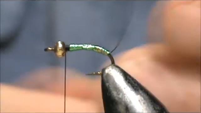 Fly Tying a Graphic Caddis with Jim Misiura смотреть онлайн
