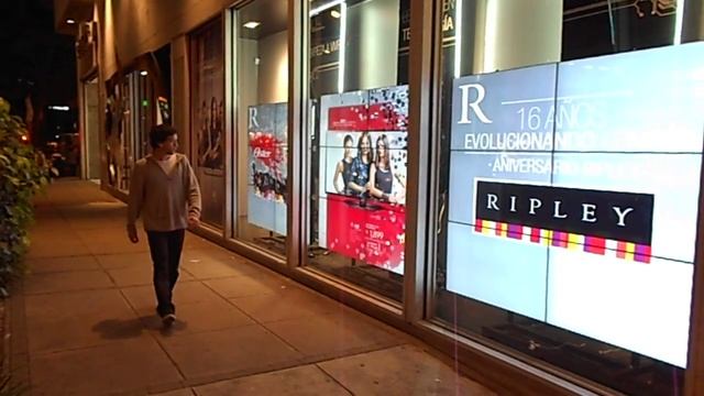 Think Big Storefront Interactive Display смотреть онлайн