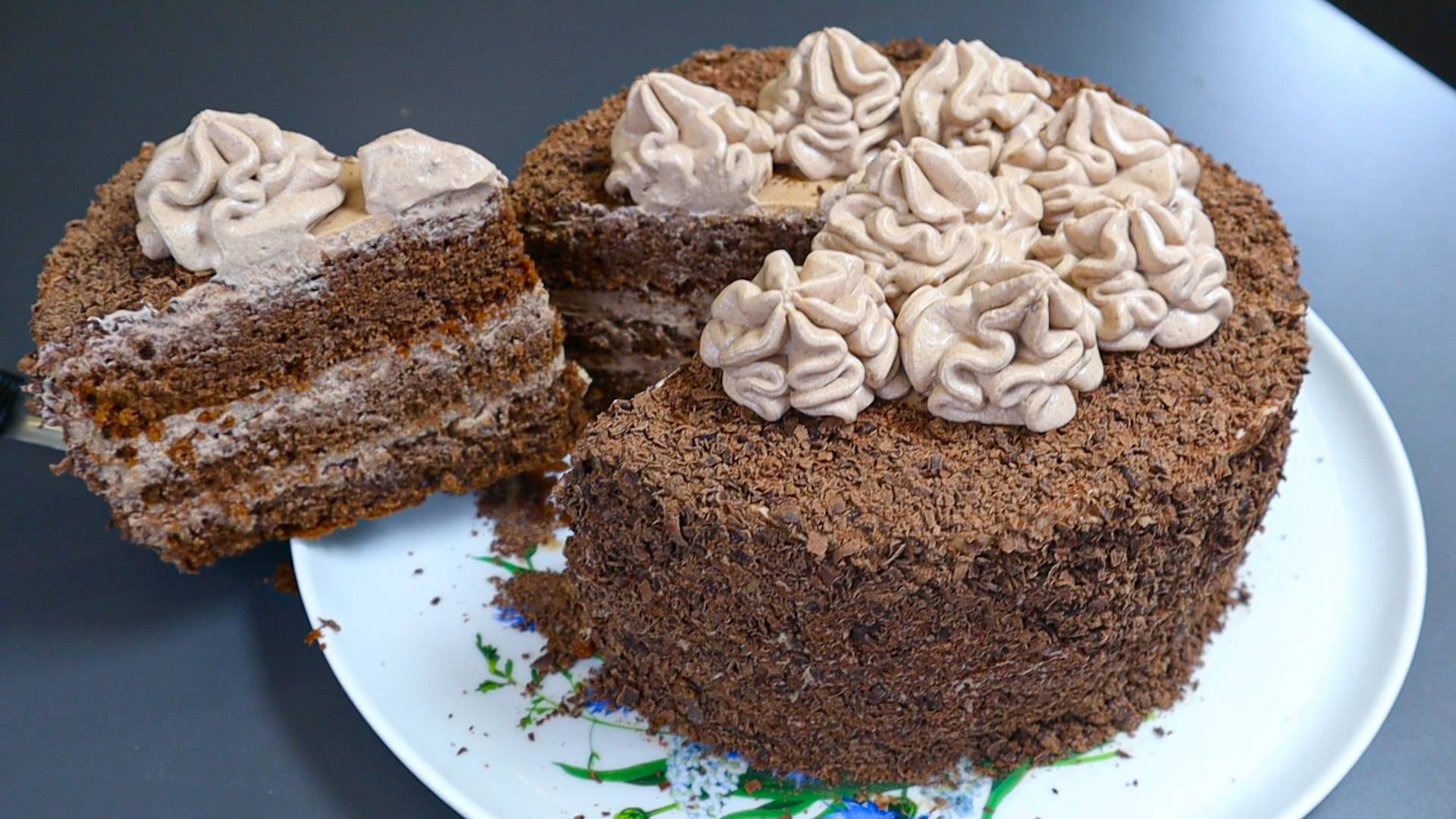 Самый вкусный шоколадный торт. Просто тает во рту. Вкусно и просто.