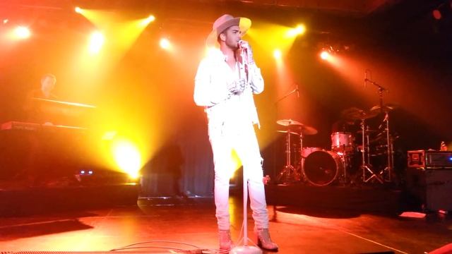 Adam Lambert (partial) Underground Morongo Casino смотреть онлайн