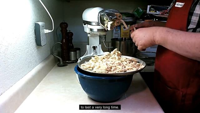 Cavatelli Pasta Maker Attachment runs on KitchenAid Stand Mixer смотреть онлайн