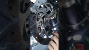 BMW K1600GT Прокачка тормозов, замена масла в редукторе