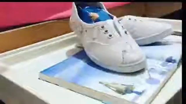 DIY / Design your own Canvas Shoe смотреть онлайн