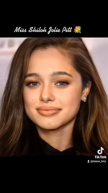 Brad Pitt and Angelina jolie biological daughter Miss Shiloh Jolie Pitt 💐 смотреть онлайн
