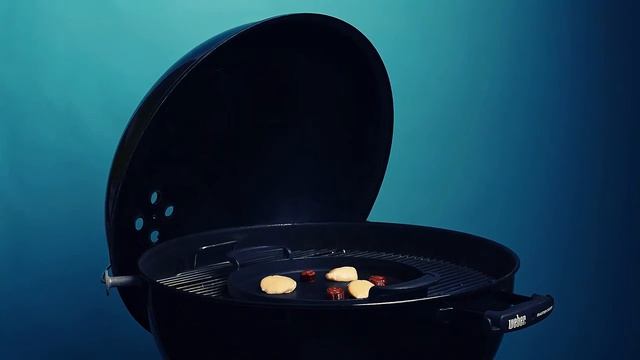 Weber Master-Touch With GBS Charcoal Barbecue