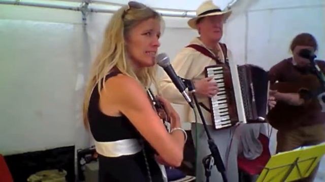 Ale Brider Yiddish Song Performed By Lvov Affair In Devon