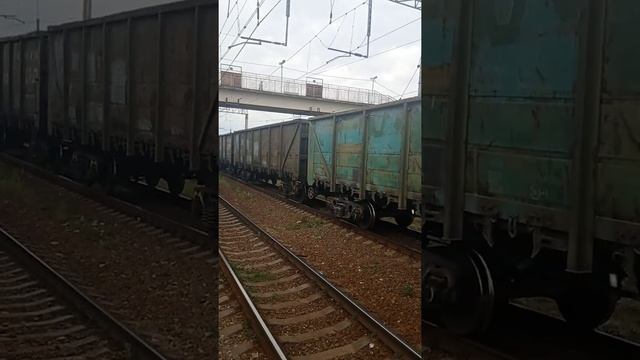 Отправление грузового поезда в сторону Орехово-Зуево.* смотреть онлайн