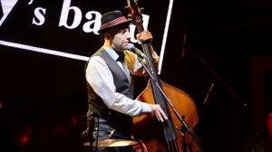Billy’s Band. А мы все смотрим телевизор.