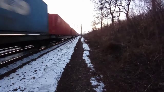 Вечерний местный. 3ЭС5К-057 "Ермак" с грузовым поездом морозным вечером на Транссибе смотреть онлайн