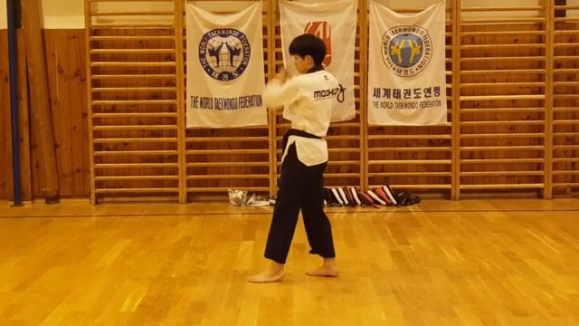 Taeguk il 1 Jang (태극1장) - Back View смотреть онлайн