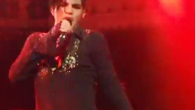 Adam Lambert - Fever + kiss with tommy! смотреть онлайн