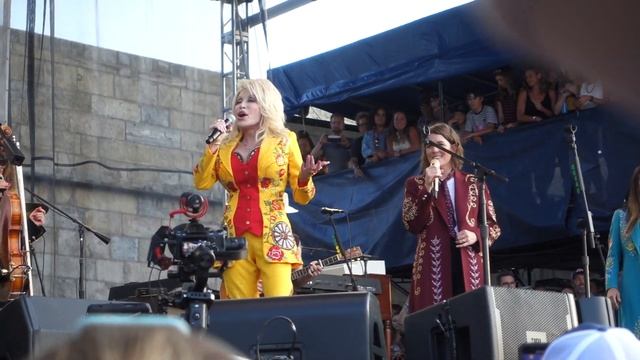 "Jolene", Dolly Parton and the Highwomen, Newport Folk, 7/27/2019 смотреть онлайн